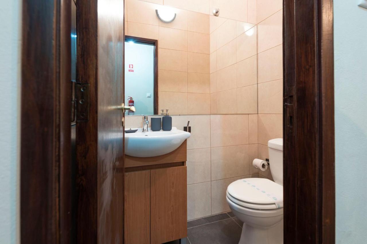 Lovelystay - Serralves Apartment With Free Parking ポルト エクステリア 写真