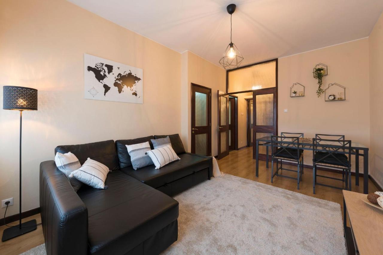 Lovelystay - Serralves Apartment With Free Parking ポルト エクステリア 写真