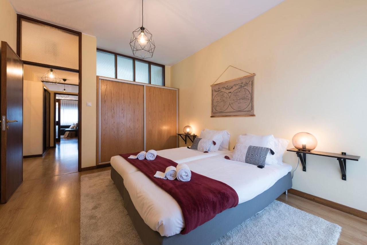 Lovelystay - Serralves Apartment With Free Parking ポルト エクステリア 写真