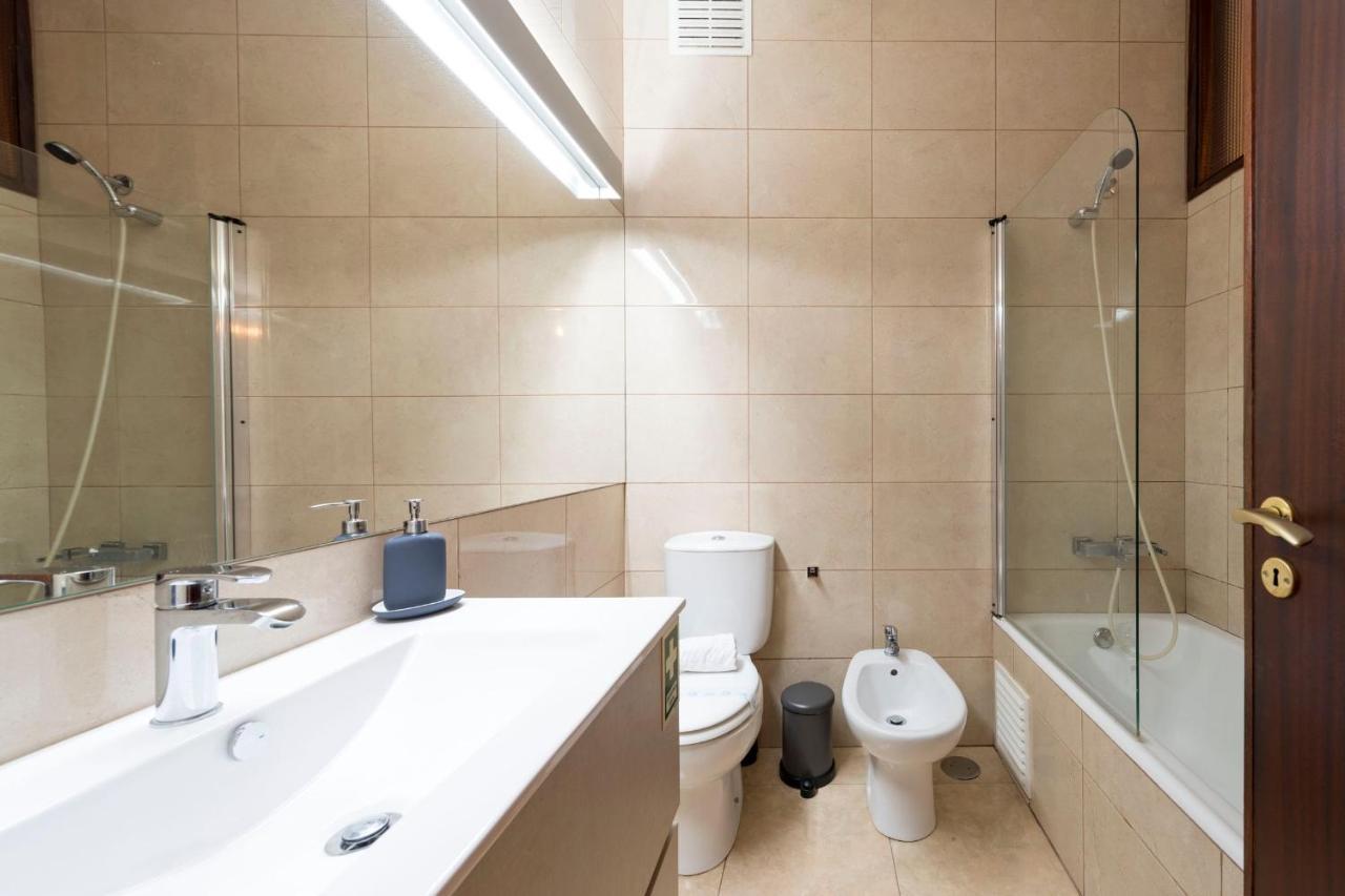 Lovelystay - Serralves Apartment With Free Parking ポルト エクステリア 写真